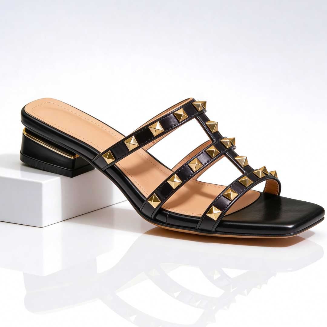 Lola | Sandalias con tachuelas