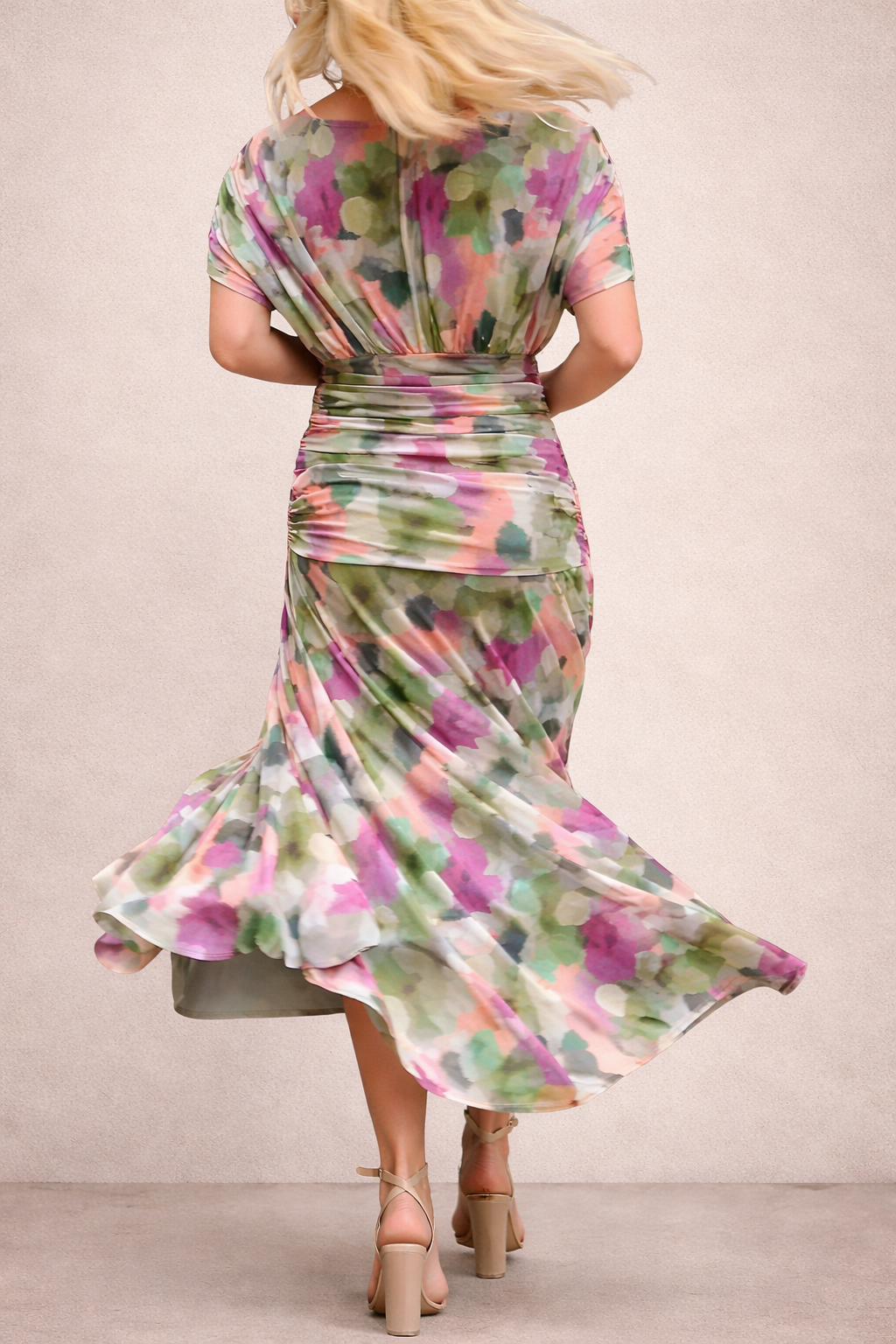 FLORENDRA™ | Vestido largo con cuello en V y estampado floral