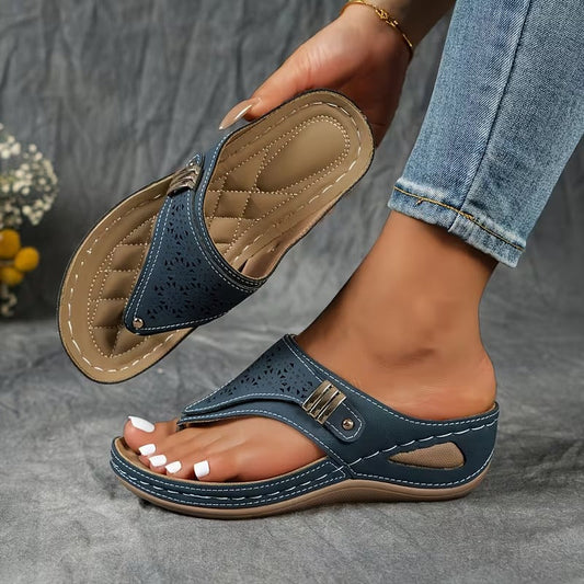 Sandalias con cuña: comodidad y sujeción